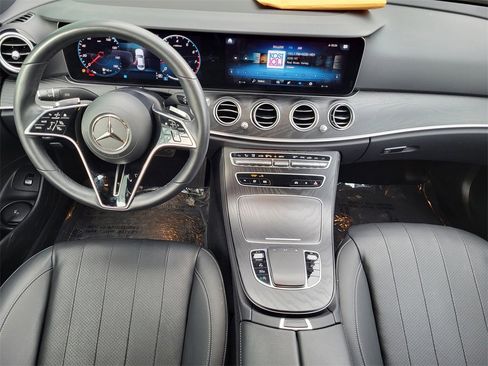 Used 2023 Mercedes-Benz E 350 4MATIC Sedan image 9