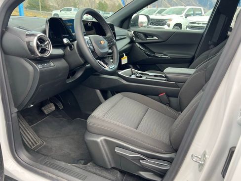 Used 2026 Chevrolet Equinox LT AWD/4WD image 26