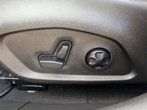 Used 2018 Jeep Renegade Limited w/ UConnect 8.4 Nav Group image 14
