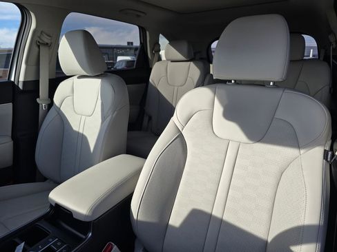 New 2026 Kia Sorento EX image 24
