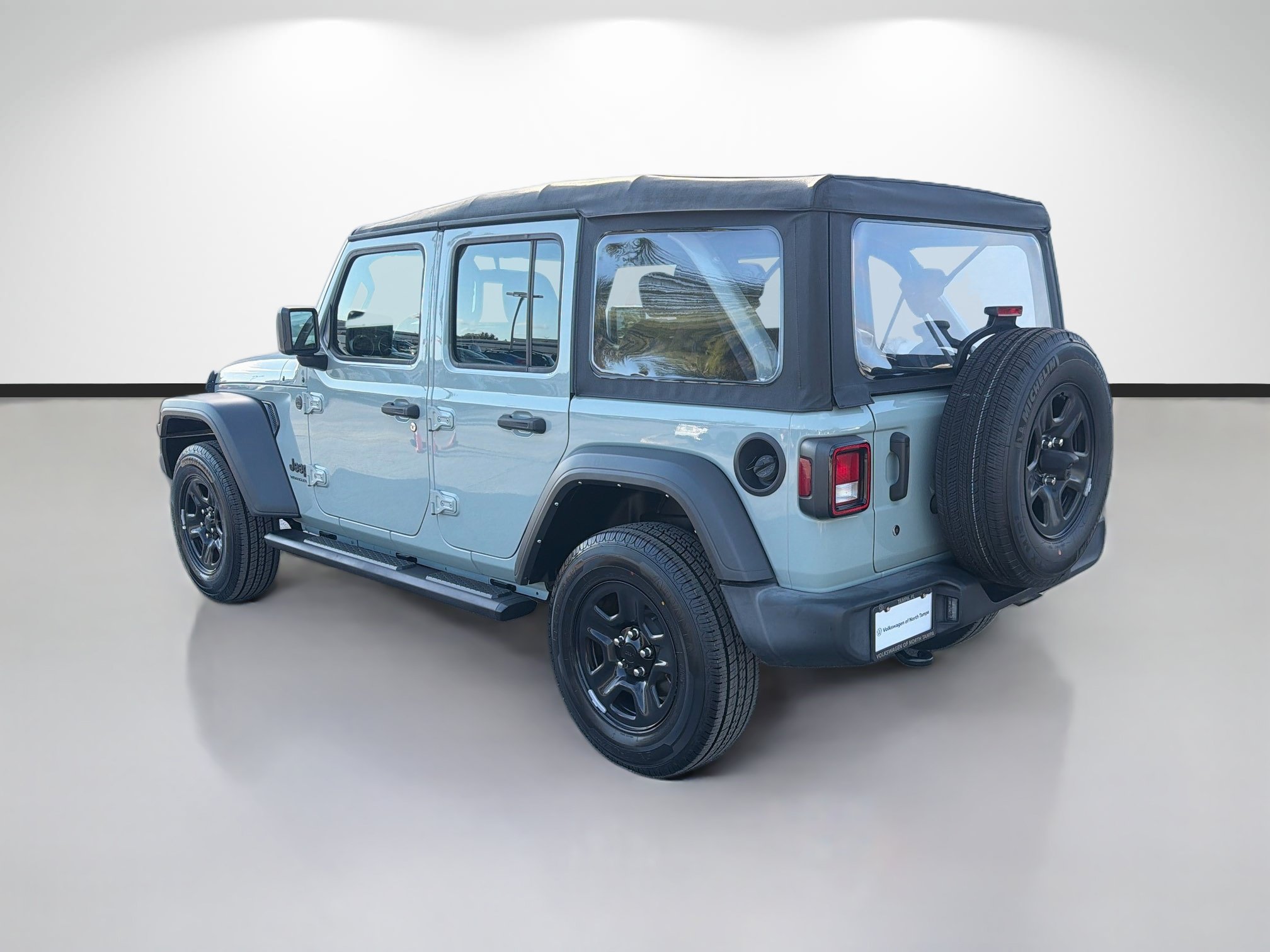 Used 2023 Jeep Wrangler Unlimited Sport AWD/4WD image 5