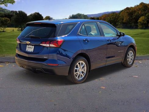 Used 2022 Chevrolet Equinox LS image 4