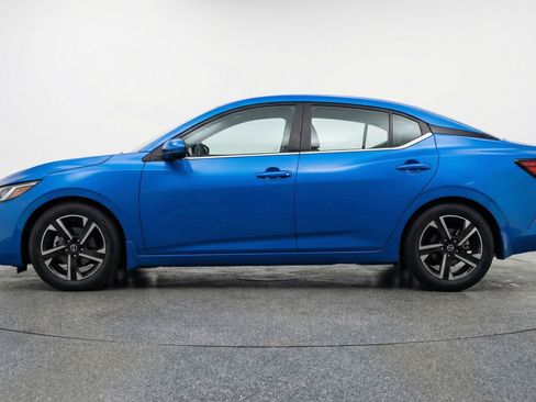 Used 2025 Nissan Sentra SV FWD image 5