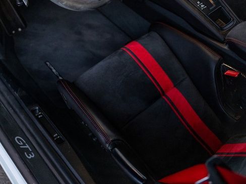 Used 2018 Porsche 911 GT3 image 25