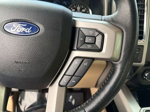Used 2017 Ford F150 Lariat image 27