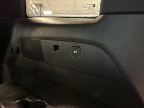 Used 2025 Cadillac XT6 Premium Luxury image 41