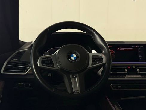 Used 2022 BMW X5 sDrive40i w/ M Sport Package RWD image 25