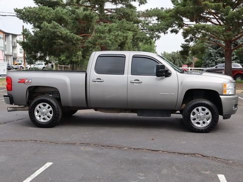 Used 2014 Chevrolet Silverado 3500 LT w/ Interior Plus Package AWD/4WD image 3