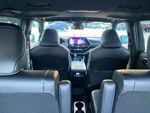 New 2026 Toyota Highlander XSE image 13