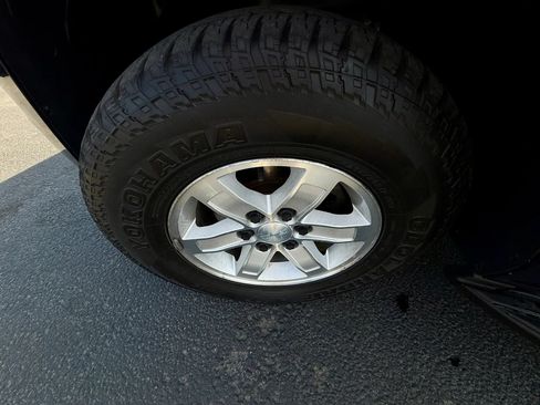 Used 2007 GMC Yukon SLT w/ SLT Preferred Equipment Group AWD/4WD image 24
