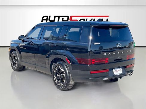 Used 2024 Hyundai Santa Fe SE image 5