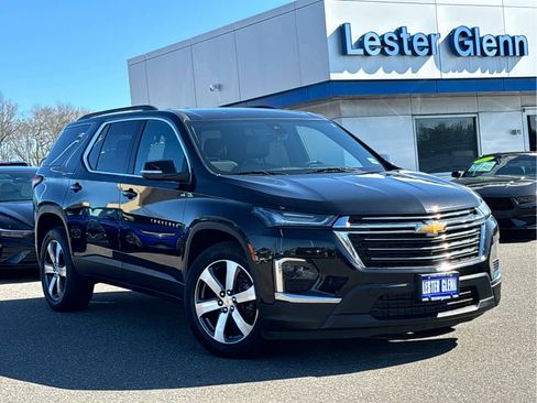 Certified 2023 Chevrolet Traverse LT w/ LT Premium Package AWD/4WD image 46