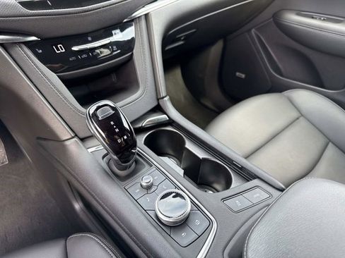 Certified 2023 Cadillac XT6 Luxury FWD image 24