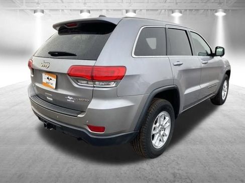 Used 2018 Jeep Grand Cherokee Laredo AWD/4WD image 6