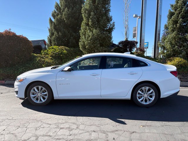 Used 2025 Chevrolet Malibu LT FWD image 3