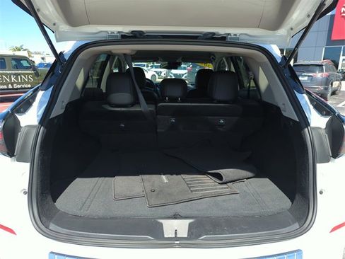 Certified 2024 Nissan Murano SV image 19