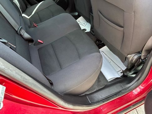 Used 2014 Chevrolet Cruze LT FWD image 11
