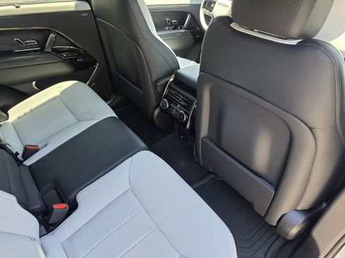 Used 2025 Land Rover Range Rover Sport Autobiography AWD/4WD image 25