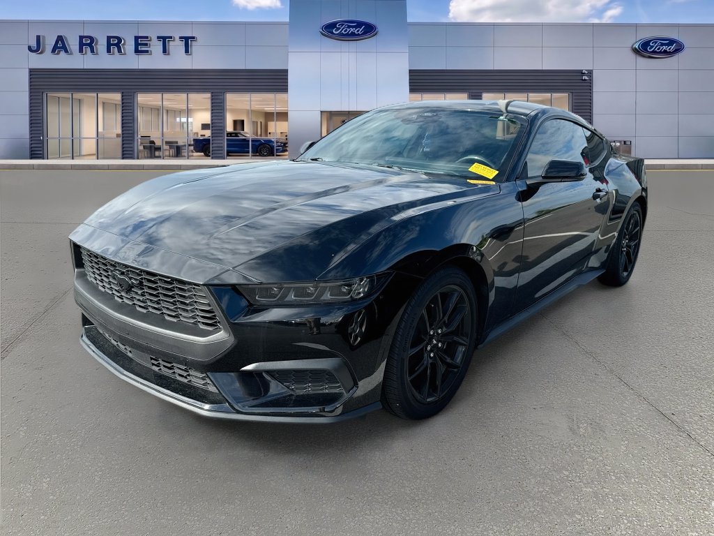 Used 2025 Ford Mustang Premium RWD image 2