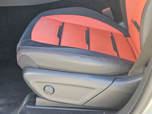 Certified 2025 Mercedes-Benz GLE 53 AMG 4MATIC image 24