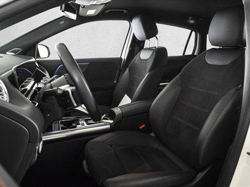 Used 2025 Mercedes-Benz GLA 250 4MATIC image 18