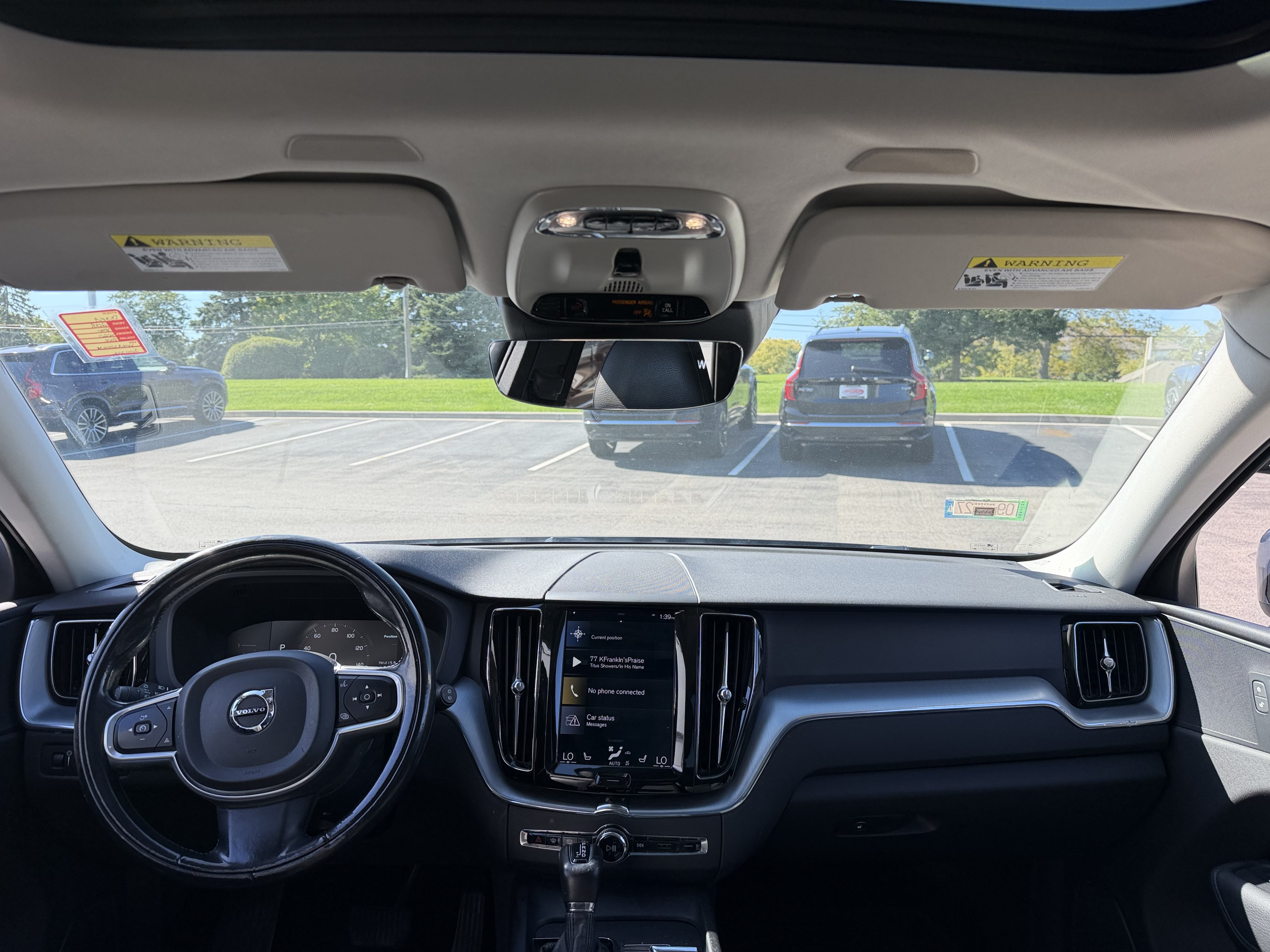 Used 2018 Volvo XC60 T6 Momentum w/ Convenience Package AWD/4WD image 9