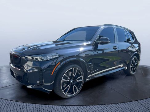 Used 2026 BMW X5 xDrive40i w/ M Sport Package AWD/4WD image 3