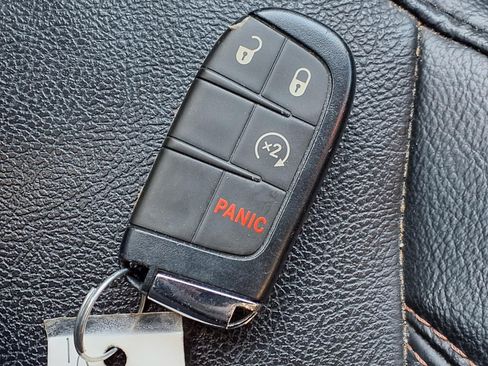 Used 2023 Jeep Compass Limited AWD/4WD image 12