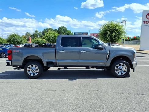 Used 2025 Ford F350 Lariat w/ Chrome Package AWD/4WD image 3
