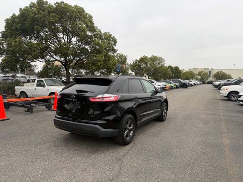 Used 2023 Ford Edge SEL w/ Sport Appearance Package AWD/4WD image 3