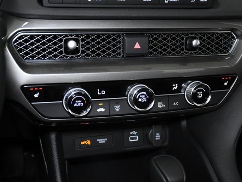 New 2025 Acura Integra image 17