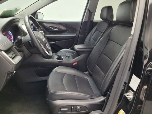 Used 2024 GMC Terrain SLT image 17