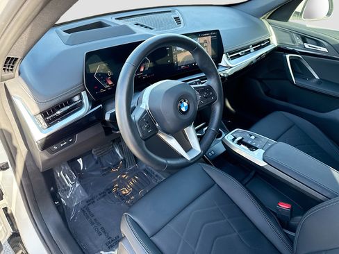Used 2025 BMW X1 xDrive28i w/ Technology Package image 25