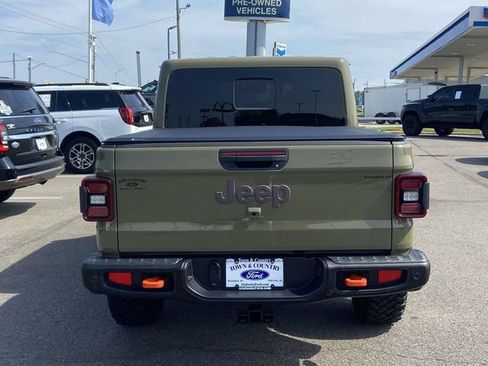 Used 2025 Jeep Gladiator Mojave AWD/4WD image 6