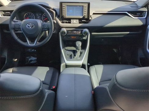 Used 2022 Toyota RAV4 XLE Premium image 13