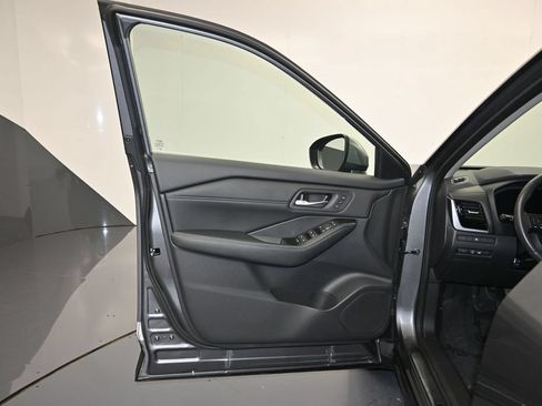 Certified 2024 Nissan Rogue SL w/ SL Premium Package FWD image 10
