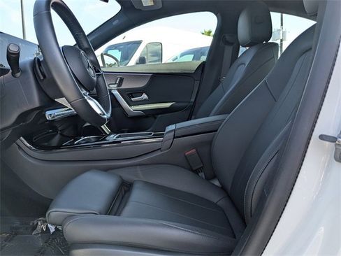Used 2025 Mercedes-Benz CLA 250 image 21