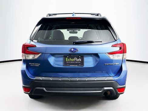 Used 2021 Subaru Forester Premium image 7