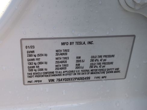 Used 2023 Tesla Model Y AWD image 32