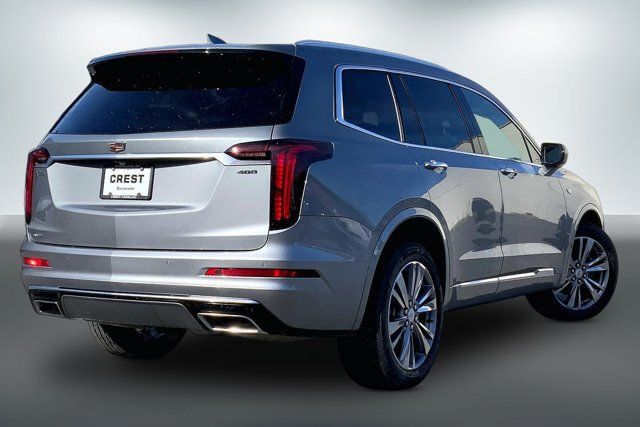 Used 2025 Cadillac XT6 Premium Luxury AWD/4WD image 13
