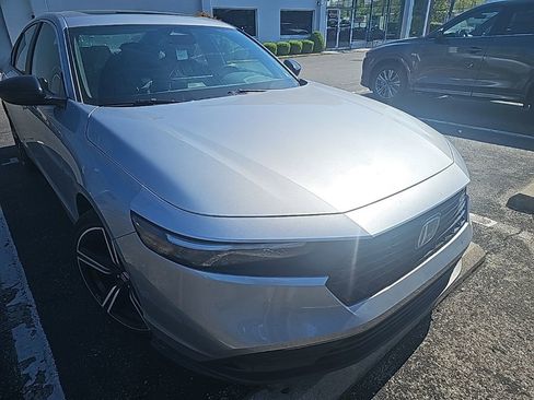 Used 2023 Honda Accord Sport image 3