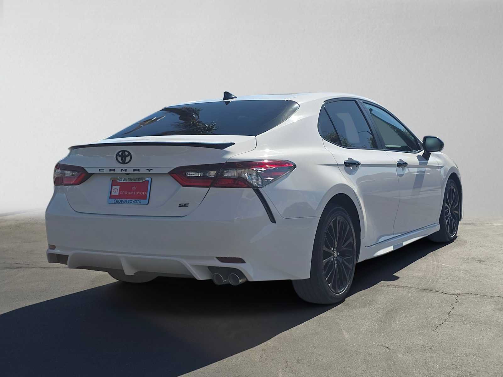 Certified 2022 Toyota Camry SE w/ Carpet Mat Package (TMS) FWD image 3