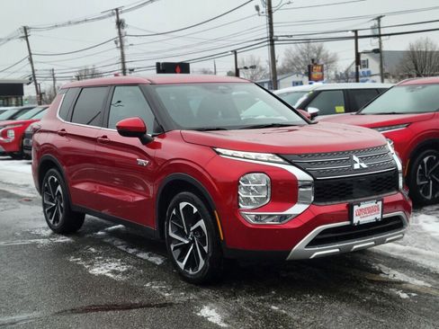 Used 2023 Mitsubishi Outlander SE image 7