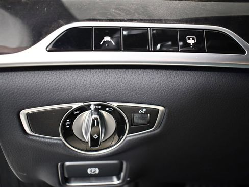 Used 2018 Mercedes-Benz S 560 Sedan image 33