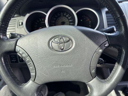 Used 2010 Toyota Tacoma 4x4 Double Cab image 14