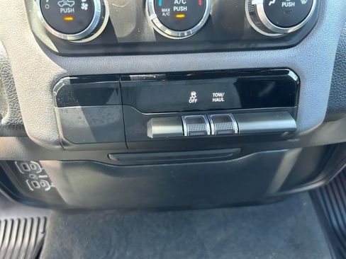 Used 2022 RAM 1500 Big Horn AWD/4WD image 14