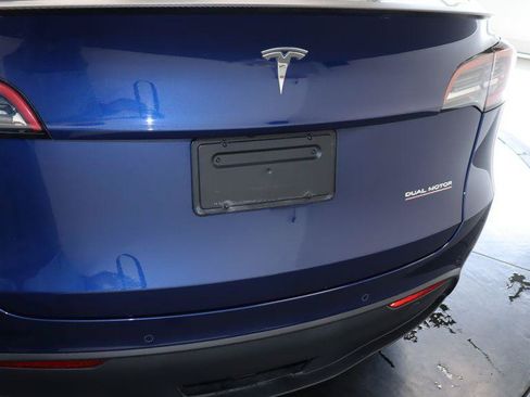 Used 2022 Tesla Model Y Performance AWD/4WD image 14