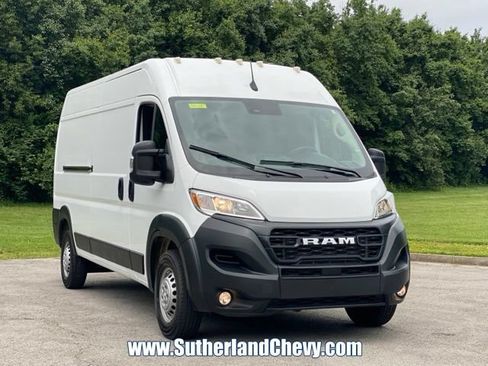 Used 2025 RAM ProMaster 2500 w/ Convenience Group FWD image 9