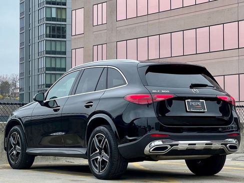 Certified 2026 Mercedes-Benz GLC 300 4MATIC image 5