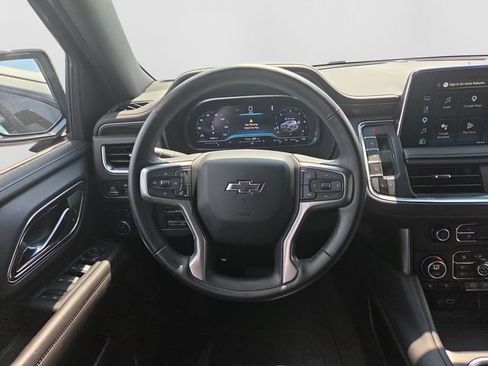 Used 2024 Chevrolet Suburban Z71 w/ Luxury Package AWD/4WD image 28
